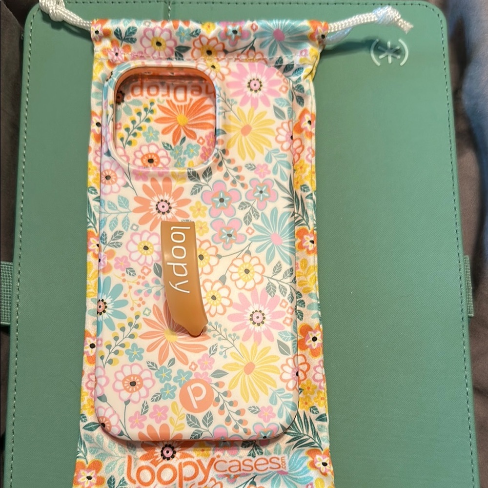 Loopy Original- iPhone 14 Pro- Floral Burst | Matte | Righty
